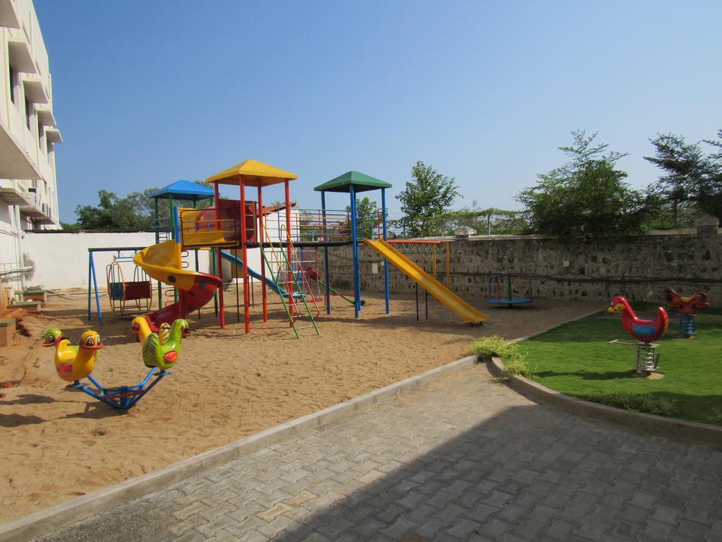 Grand Serenaa Hotel & Resorts, Auroville Exterior photo
