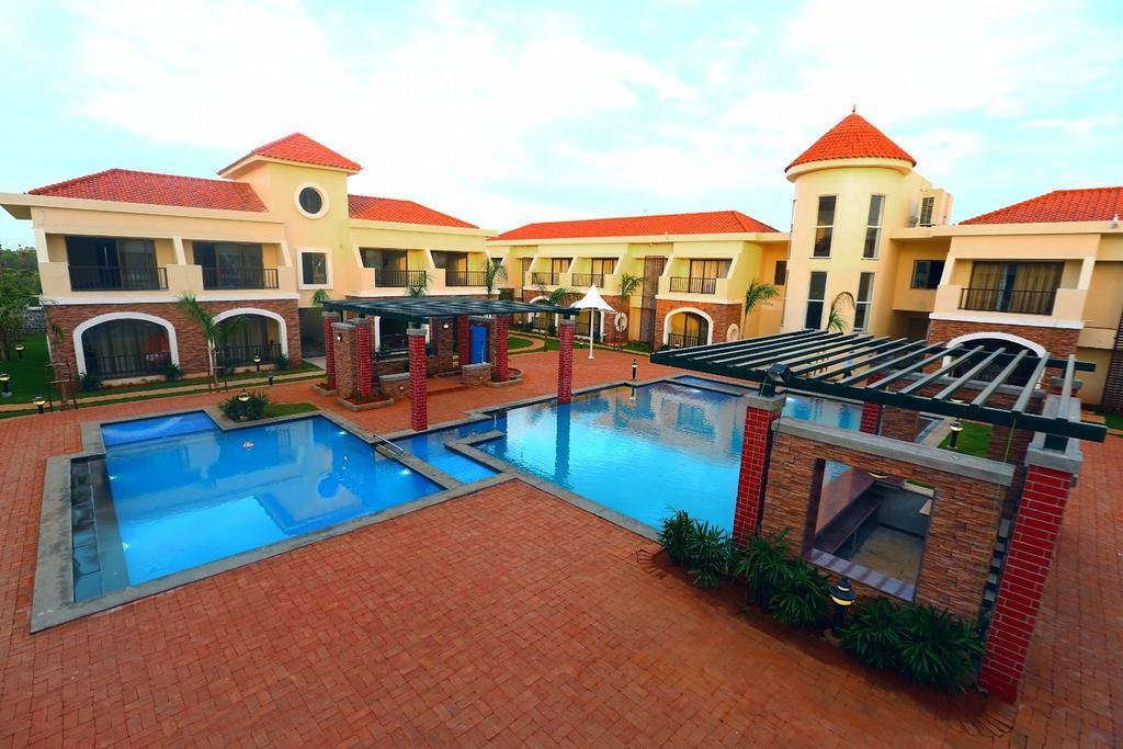 Grand Serenaa Hotel & Resorts, Auroville Exterior photo