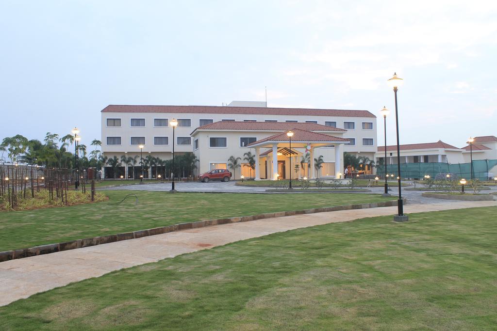 Grand Serenaa Hotel & Resorts, Auroville Exterior photo