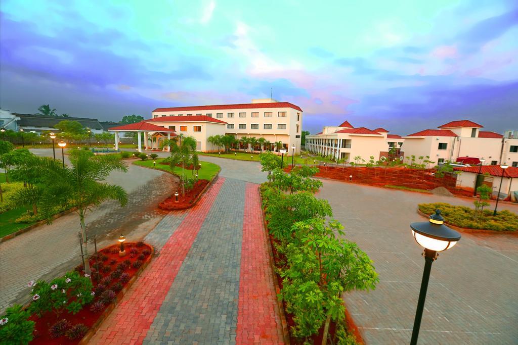Grand Serenaa Hotel & Resorts, Auroville Exterior photo