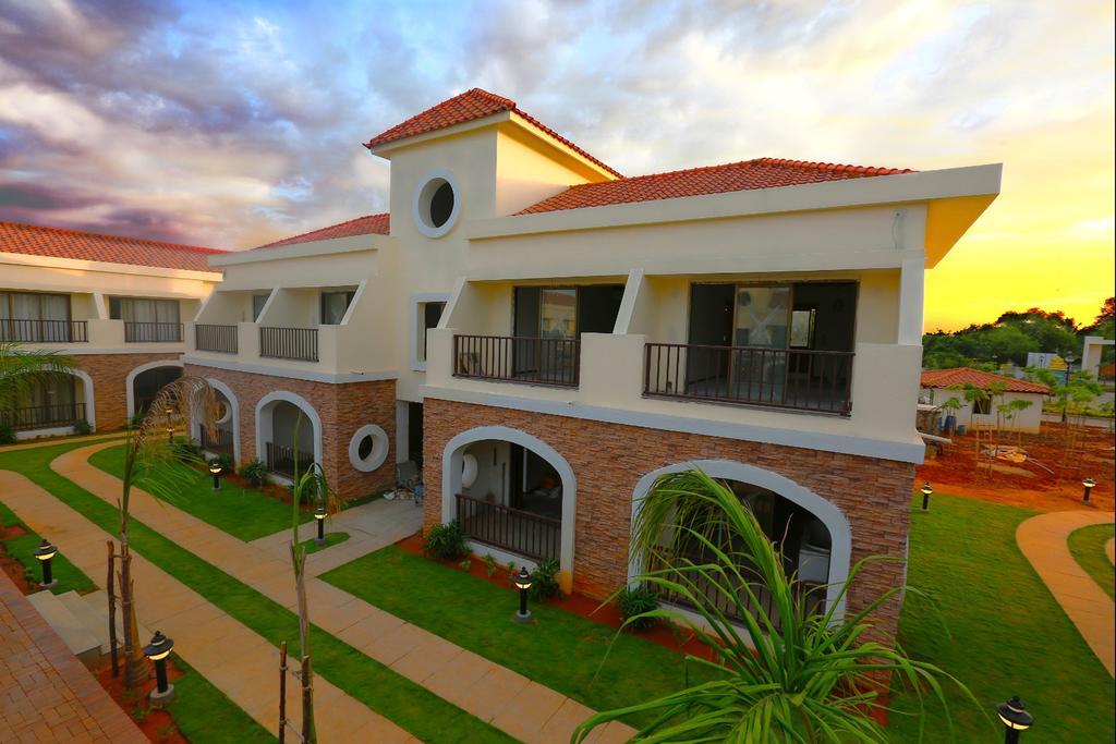 Grand Serenaa Hotel & Resorts, Auroville Exterior photo