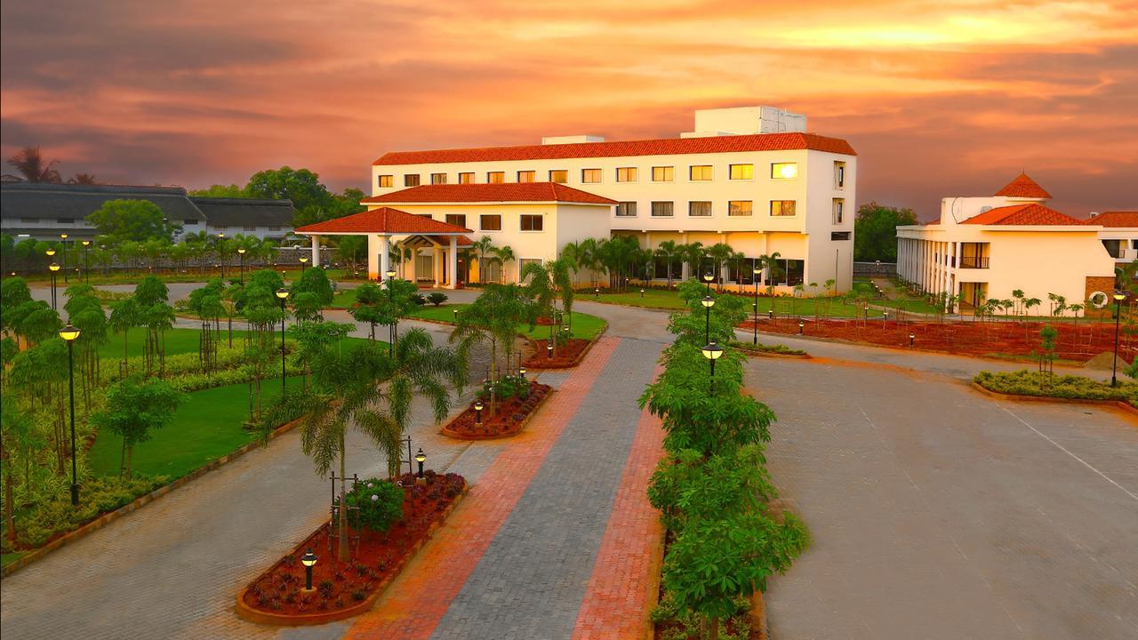 Grand Serenaa Hotel & Resorts, Auroville Exterior photo