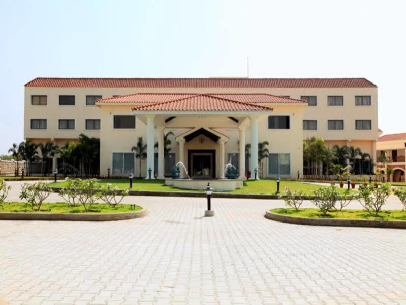 Grand Serenaa Hotel & Resorts, Auroville Exterior photo